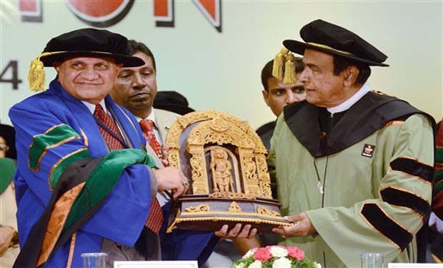 Sri Lanka Prime Minister D.M. Jayaratne being feliciated by Ramdas Madhav Pai, Chancellor of Manipal University at the 19th convocation of Manipal University, in Manipal ,Udupi District on Saturday. (Photo: PTI) Sri Lanka Prime Minister D.M. Jayaratne being feliciated by Ramdas Madhav Pai, Chancellor of Manipal University at the 19th convocation of Manipal University, in Manipal ,Udupi District on Saturday. (Photo: PTI)